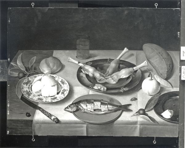 Christie's — Jacob van Hulsdonck - sec. XVII - Natura morta con piatto di pesce, burro, pane, zampetti e arancia — insieme